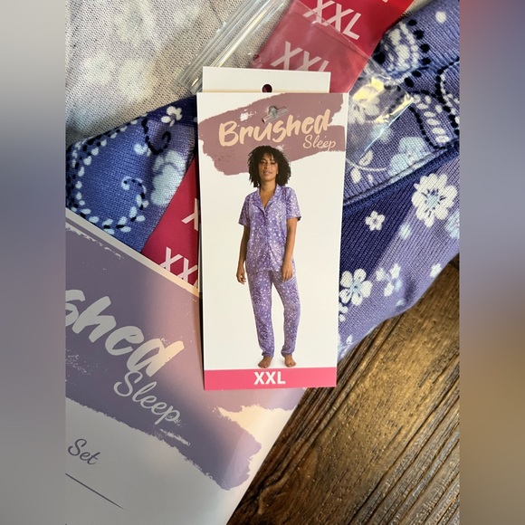 NWT Brushed Sleep two-piece pajama set. Size XXL.  Short sleeve top. - Picture 5 of 11